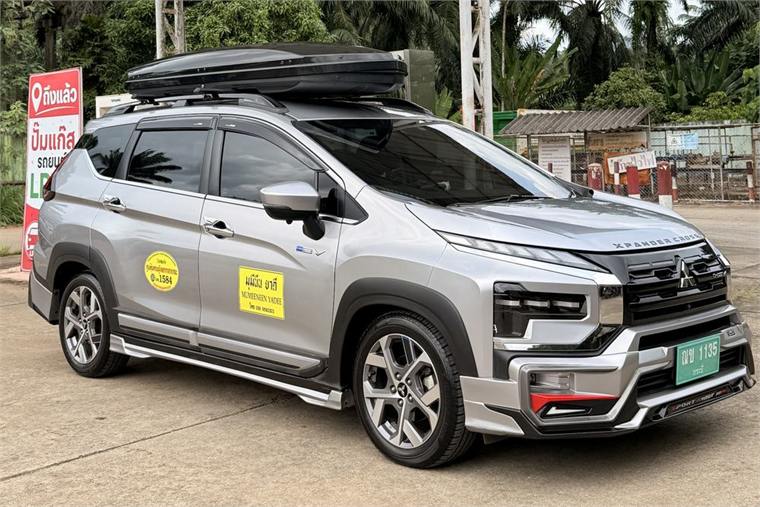 รถ Mitsubishi Xpander Cross HEV ป้ายเขียวของอันดานูร ทราเวล แอนด์ ทัวร์